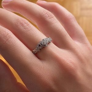 10k White Gold Promise Ring with 0.12 Diamonds